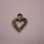 NA Small Charms Charm – Heart w/open center